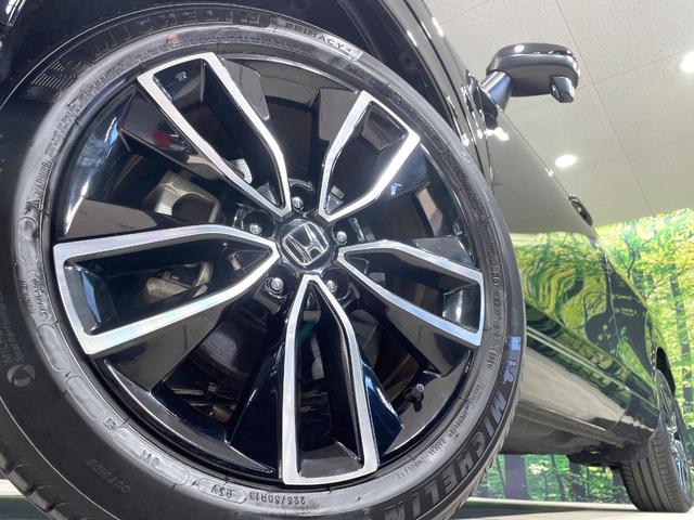 ヴェゼル ｅ：ＨＥＶ　Ｚ　純正９型ナビ　バックカメラ　衝突軽減　レーダークルーズ　禁煙車　パワーバックドア　合皮シート　シートヒーター　ドラレコ　ＥＴＣ　コーナーセンサー　レーンキープ　スマートキー　ステアリングヒーター（12枚目）