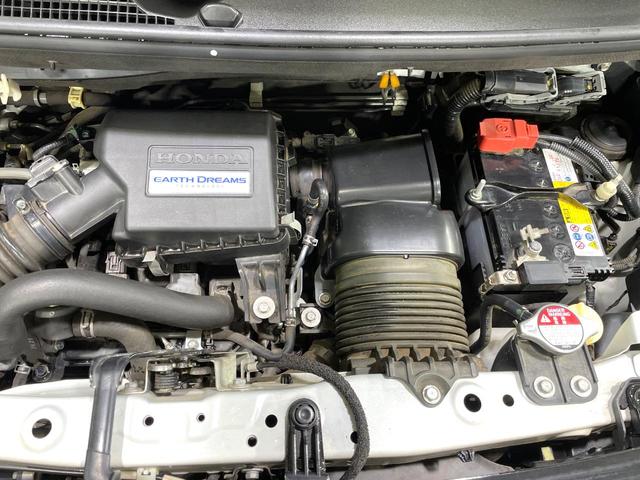 N-BOXカスタム G・Lターボホンダセンシング 純正ナビ 両側電動ドア 禁煙車 衝突軽減装置 レーダークルーズ ドラレコ ETC バックカメラ Bluetooth接続 LEDヘッド オートマチックハイビーム 純正15インチアルミホイール スマートキ(18枚目)