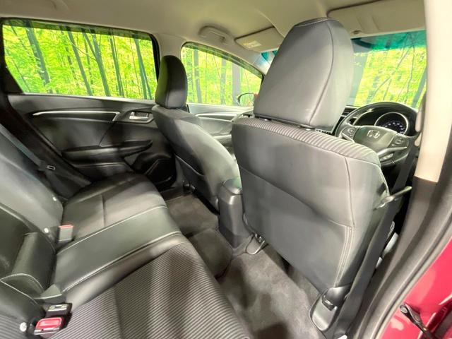 フィットハイブリッド Ｌ　ホンダセンシング　純正８型ナビ　衝突軽減装置　レーダークルーズ　禁煙　バックカメラ　ＥＴＣ　ＬＥＤヘッドライト　オートライト　オートエアコン　Ｂｌｕｅｔｏｏｔｈ接続　スマートキー　プッシュスタート　純正１５インチアルミ（33枚目）