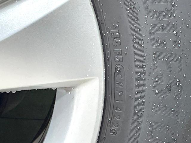 ハリアー エレガンス　サンルーフ　モデリスタエアロ　メーカー純正８型ナビ　バックカメラ　禁煙車　パワーシート　ハーフレザーシート　ＥＴＣ　ＬＥＤヘッドライト　ウッドコンビステアリング　フルセグ　シートヒーター　オートライト（30枚目）