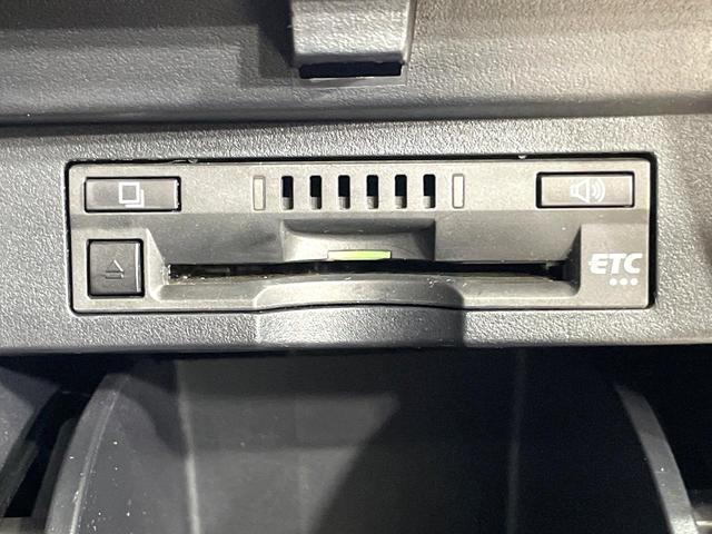 アルファード ２．５Ｓ　Ａパッケージ　タイプブラック　７人乗　両側電動スライド　純正９型ナビ　フリップダウン　バックカメラ　ＡＣ１００Ｖ電源　禁煙車　パワーバックドア　ハーフレザーシート　ドラレコ　スマートキー　ＬＥＤヘッド　ＥＴＣ　クルコン（25枚目）