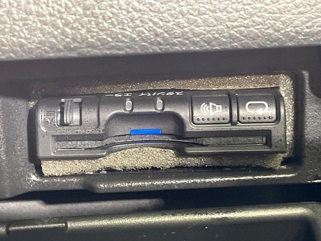 セレナ ハイウェイスター　Ｓ－ハイブリッド　純正ナビ　両側電動ドア　禁煙車　スマートキー　ビルトインＥＴＣ　クルコン　純正１６インチアルミ　オートライト　オートエアコン　Ｂｌｕｅｔｏｏｔｈ　ＤＶＤ再生　フルセグ　スマートキー　プッシュスタート（4枚目）