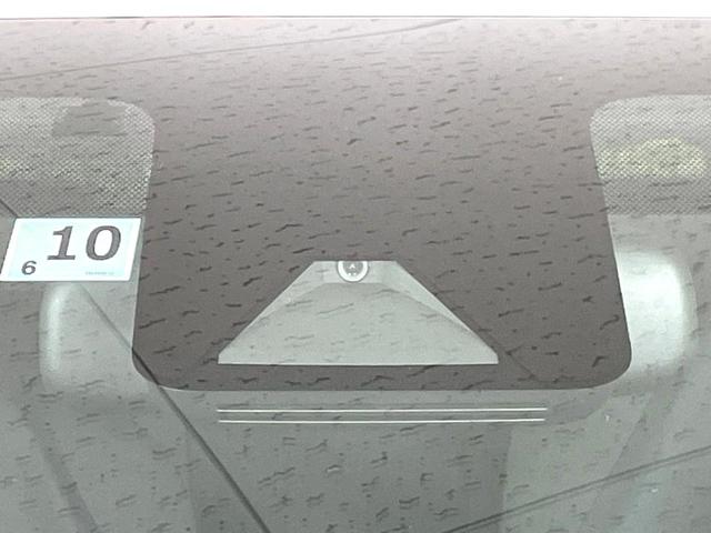 アクア Ｘ　禁煙車　ＡＣ１００Ｖ電源　レーダークルーズ　トヨタセーフティセンス　コーナーセンサー　スマートキー　ＬＥＤヘッドライト　ディスプレイオーディオ　ＥＴＣ　オートマチックハイビーム　車線逸脱警報（4枚目）