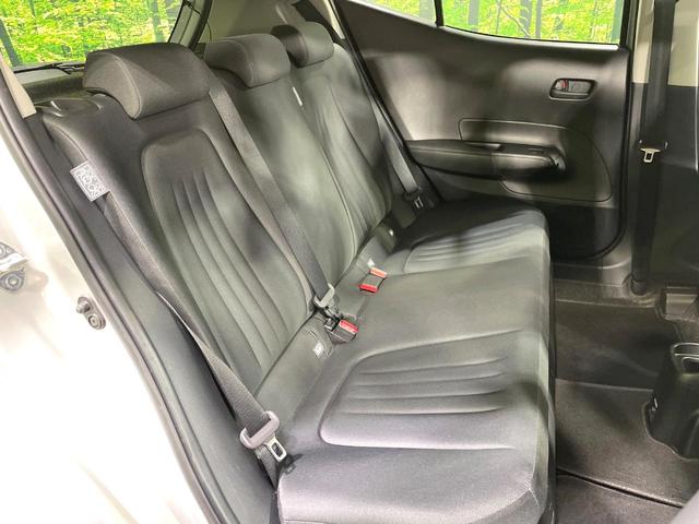 アクア Ｘ　禁煙車　ＡＣ１００Ｖ電源　レーダークルーズ　トヨタセーフティセンス　コーナーセンサー　スマートキー　ＬＥＤヘッドライト　ディスプレイオーディオ　ＥＴＣ　オートマチックハイビーム　車線逸脱警報（9枚目）