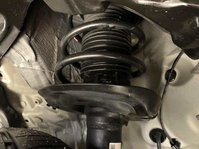 アクア Ｘ　禁煙車　ＡＣ１００Ｖ電源　レーダークルーズ　トヨタセーフティセンス　コーナーセンサー　スマートキー　ＬＥＤヘッドライト　ディスプレイオーディオ　ＥＴＣ　オートマチックハイビーム　車線逸脱警報（23枚目）