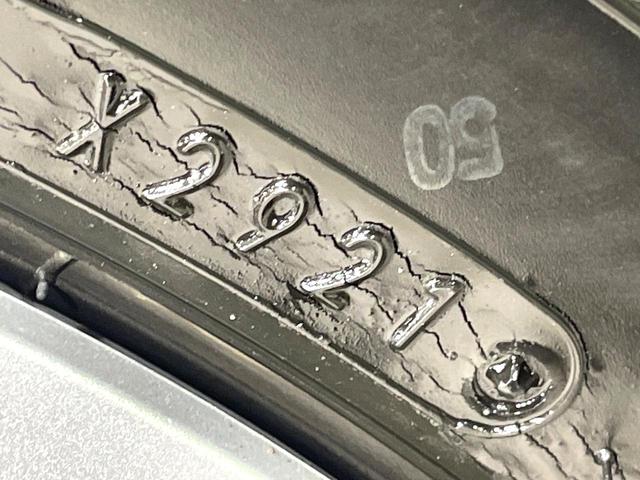 アクア Ｘ　禁煙車　ＡＣ１００Ｖ電源　レーダークルーズ　トヨタセーフティセンス　コーナーセンサー　スマートキー　ＬＥＤヘッドライト　ディスプレイオーディオ　ＥＴＣ　オートマチックハイビーム　車線逸脱警報（30枚目）