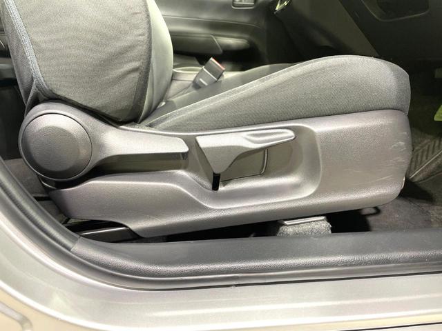 アクア Ｘ　禁煙車　ＡＣ１００Ｖ電源　レーダークルーズ　トヨタセーフティセンス　コーナーセンサー　スマートキー　ＬＥＤヘッドライト　ディスプレイオーディオ　ＥＴＣ　オートマチックハイビーム　車線逸脱警報（48枚目）