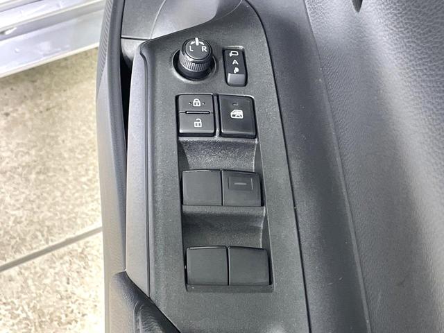 アクア Ｘ　禁煙車　ＡＣ１００Ｖ電源　レーダークルーズ　トヨタセーフティセンス　コーナーセンサー　スマートキー　ＬＥＤヘッドライト　ディスプレイオーディオ　ＥＴＣ　オートマチックハイビーム　車線逸脱警報（55枚目）