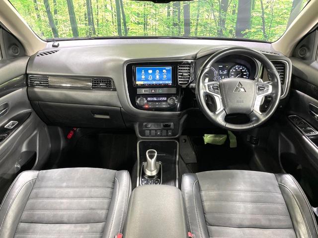 アウトランダーＰＨＥＶ Ｇリミテッドエディション　４ＷＤ　純正ナビ　バックカメラ　禁煙車　衝突被害軽減ブレーキ　１００Ｖ電源　パワーシート　ハーフレザーシート　ＥＴＣ　シートヒーター　パドルシフト　ステアリングヒーター　スマートキー　フルセグ（2枚目）