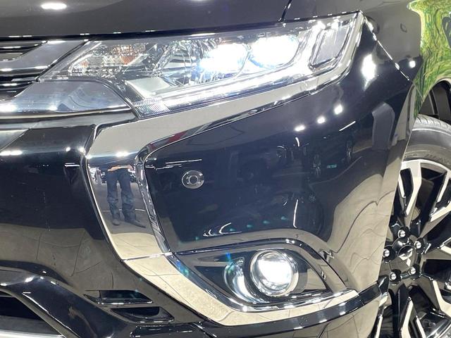 アウトランダーＰＨＥＶ Ｇリミテッドエディション　４ＷＤ　純正ナビ　バックカメラ　禁煙車　衝突被害軽減ブレーキ　１００Ｖ電源　パワーシート　ハーフレザーシート　ＥＴＣ　シートヒーター　パドルシフト　ステアリングヒーター　スマートキー　フルセグ（12枚目）