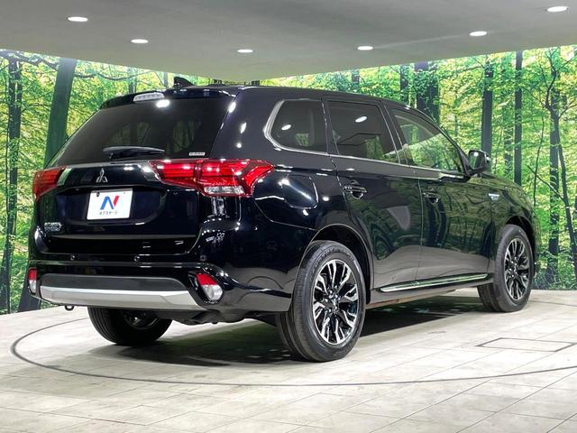 アウトランダーＰＨＥＶ Ｇリミテッドエディション　４ＷＤ　純正ナビ　バックカメラ　禁煙車　衝突被害軽減ブレーキ　１００Ｖ電源　パワーシート　ハーフレザーシート　ＥＴＣ　シートヒーター　パドルシフト　ステアリングヒーター　スマートキー　フルセグ（17枚目）