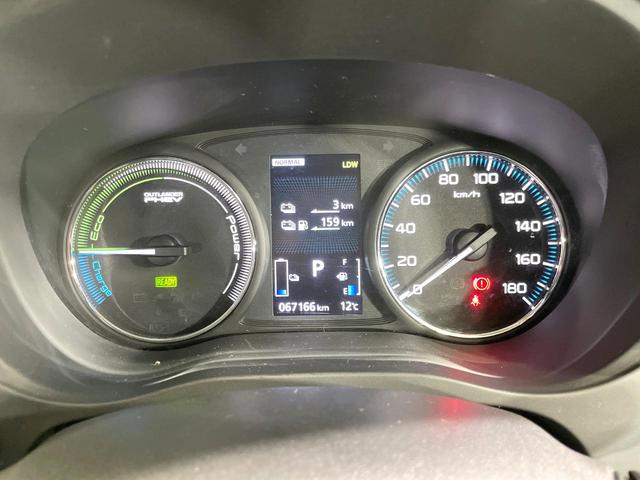 アウトランダーＰＨＥＶ Ｇリミテッドエディション　４ＷＤ　純正ナビ　バックカメラ　禁煙車　衝突被害軽減ブレーキ　１００Ｖ電源　パワーシート　ハーフレザーシート　ＥＴＣ　シートヒーター　パドルシフト　ステアリングヒーター　スマートキー　フルセグ（32枚目）