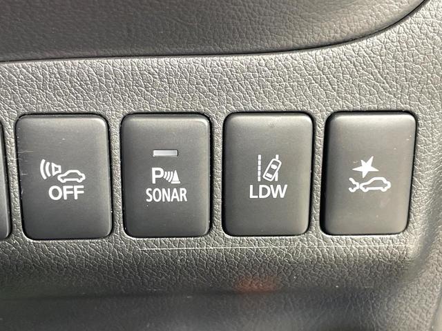 アウトランダーＰＨＥＶ Ｇリミテッドエディション　４ＷＤ　純正ナビ　バックカメラ　禁煙車　衝突被害軽減ブレーキ　１００Ｖ電源　パワーシート　ハーフレザーシート　ＥＴＣ　シートヒーター　パドルシフト　ステアリングヒーター　スマートキー　フルセグ（42枚目）