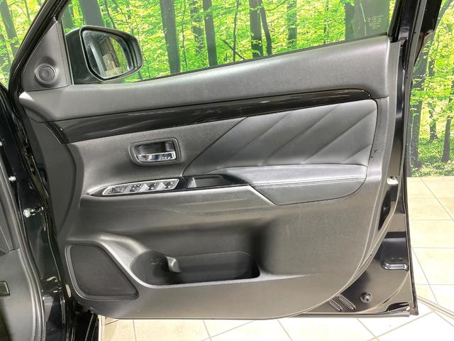 アウトランダーＰＨＥＶ Ｇリミテッドエディション　４ＷＤ　純正ナビ　バックカメラ　禁煙車　衝突被害軽減ブレーキ　１００Ｖ電源　パワーシート　ハーフレザーシート　ＥＴＣ　シートヒーター　パドルシフト　ステアリングヒーター　スマートキー　フルセグ（65枚目）