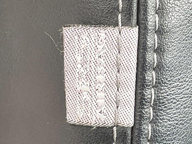 アウトランダーＰＨＥＶ Ｇリミテッドエディション　４ＷＤ　純正ナビ　バックカメラ　禁煙車　衝突被害軽減ブレーキ　１００Ｖ電源　パワーシート　ハーフレザーシート　ＥＴＣ　シートヒーター　パドルシフト　ステアリングヒーター　スマートキー　フルセグ（66枚目）