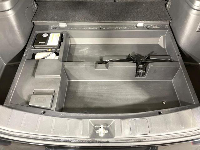 アウトランダーＰＨＥＶ Ｇリミテッドエディション　４ＷＤ　純正ナビ　バックカメラ　禁煙車　衝突被害軽減ブレーキ　１００Ｖ電源　パワーシート　ハーフレザーシート　ＥＴＣ　シートヒーター　パドルシフト　ステアリングヒーター　スマートキー　フルセグ（67枚目）