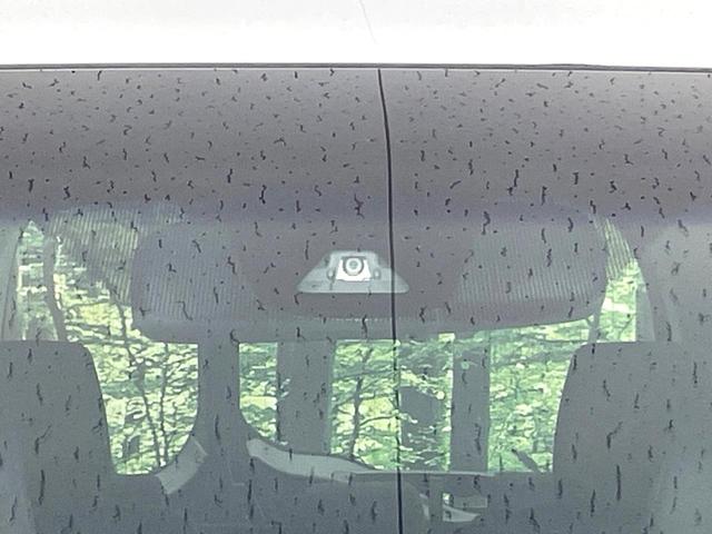 ステップワゴンスパーダ ｅ：ＨＥＶスパーダ　Ｇ　ホンダセンシング　ハイブリッド　両側電動スライド　純正９インチナビ　ＡＣ１００Ｖ電源　ホンダセンシング　レーダークルーズ　禁煙車　コーナーセンサー　スマートキー　ＬＥＤヘッドライト　ＥＴＣ　オートマチックハイビーム（5枚目）