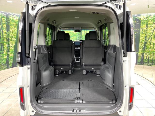 ステップワゴンスパーダ ｅ：ＨＥＶスパーダ　Ｇ　ホンダセンシング　ハイブリッド　両側電動スライド　純正９インチナビ　ＡＣ１００Ｖ電源　ホンダセンシング　レーダークルーズ　禁煙車　コーナーセンサー　スマートキー　ＬＥＤヘッドライト　ＥＴＣ　オートマチックハイビーム（11枚目）