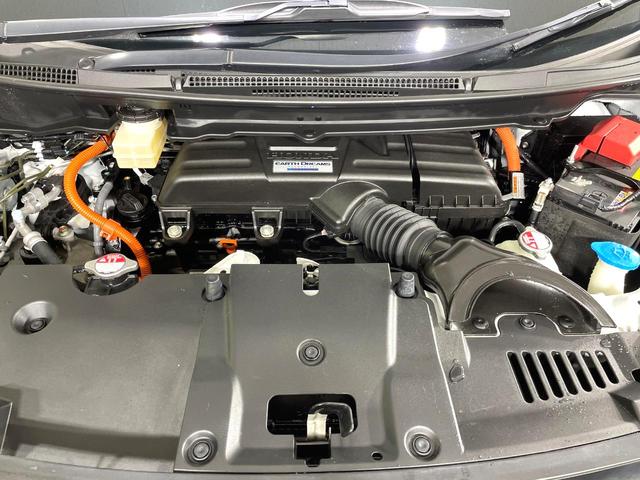 ステップワゴンスパーダ ｅ：ＨＥＶスパーダ　Ｇ　ホンダセンシング　ハイブリッド　両側電動スライド　純正９インチナビ　ＡＣ１００Ｖ電源　ホンダセンシング　レーダークルーズ　禁煙車　コーナーセンサー　スマートキー　ＬＥＤヘッドライト　ＥＴＣ　オートマチックハイビーム（19枚目）