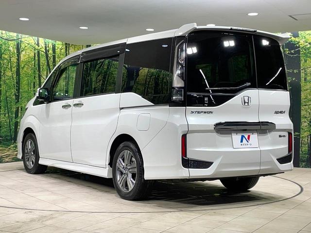 ステップワゴンスパーダ ｅ：ＨＥＶスパーダ　Ｇ　ホンダセンシング　ハイブリッド　両側電動スライド　純正９インチナビ　ＡＣ１００Ｖ電源　ホンダセンシング　レーダークルーズ　禁煙車　コーナーセンサー　スマートキー　ＬＥＤヘッドライト　ＥＴＣ　オートマチックハイビーム（26枚目）