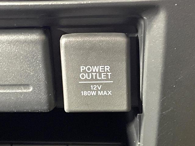 ステップワゴンスパーダ ｅ：ＨＥＶスパーダ　Ｇ　ホンダセンシング　ハイブリッド　両側電動スライド　純正９インチナビ　ＡＣ１００Ｖ電源　ホンダセンシング　レーダークルーズ　禁煙車　コーナーセンサー　スマートキー　ＬＥＤヘッドライト　ＥＴＣ　オートマチックハイビーム（45枚目）