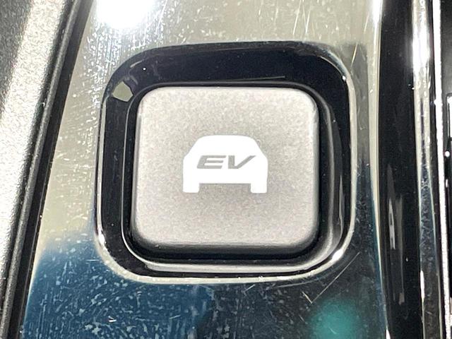 ステップワゴンスパーダ ｅ：ＨＥＶスパーダ　Ｇ　ホンダセンシング　ハイブリッド　両側電動スライド　純正９インチナビ　ＡＣ１００Ｖ電源　ホンダセンシング　レーダークルーズ　禁煙車　コーナーセンサー　スマートキー　ＬＥＤヘッドライト　ＥＴＣ　オートマチックハイビーム（49枚目）