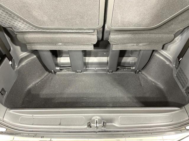 ステップワゴンスパーダ ｅ：ＨＥＶスパーダ　Ｇ　ホンダセンシング　ハイブリッド　両側電動スライド　純正９インチナビ　ＡＣ１００Ｖ電源　ホンダセンシング　レーダークルーズ　禁煙車　コーナーセンサー　スマートキー　ＬＥＤヘッドライト　ＥＴＣ　オートマチックハイビーム（62枚目）