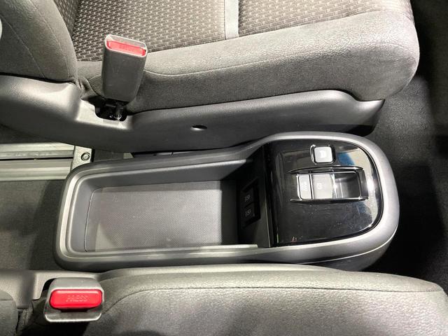 ステップワゴンスパーダ ｅ：ＨＥＶスパーダ　Ｇ　ホンダセンシング　ハイブリッド　両側電動スライド　純正９インチナビ　ＡＣ１００Ｖ電源　ホンダセンシング　レーダークルーズ　禁煙車　コーナーセンサー　スマートキー　ＬＥＤヘッドライト　ＥＴＣ　オートマチックハイビーム（65枚目）