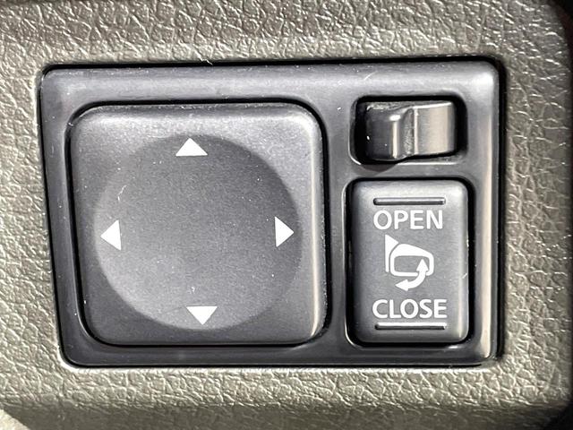 キューブ １５Ｘ　純正ナビ　バックカメラ　スマートキー　アイドリングストップ　電動格納ミラー　純正１４インチホイール　エアコン　盗難防止システム　衝突安全ボディー　プライバシーガラス　禁煙車（7枚目）