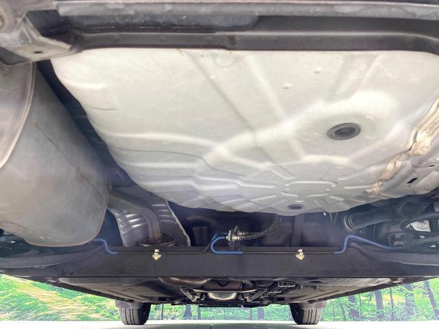 キューブ １５Ｘ　純正ナビ　バックカメラ　スマートキー　アイドリングストップ　電動格納ミラー　純正１４インチホイール　エアコン　盗難防止システム　衝突安全ボディー　プライバシーガラス　禁煙車（19枚目）