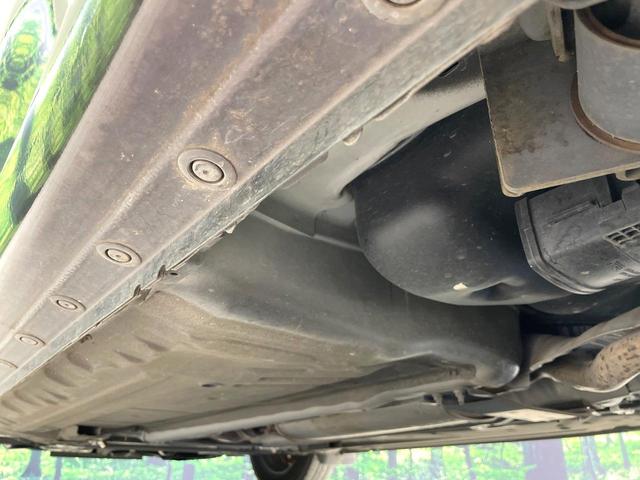 キューブ １５Ｘ　純正ナビ　バックカメラ　スマートキー　アイドリングストップ　電動格納ミラー　純正１４インチホイール　エアコン　盗難防止システム　衝突安全ボディー　プライバシーガラス　禁煙車（21枚目）