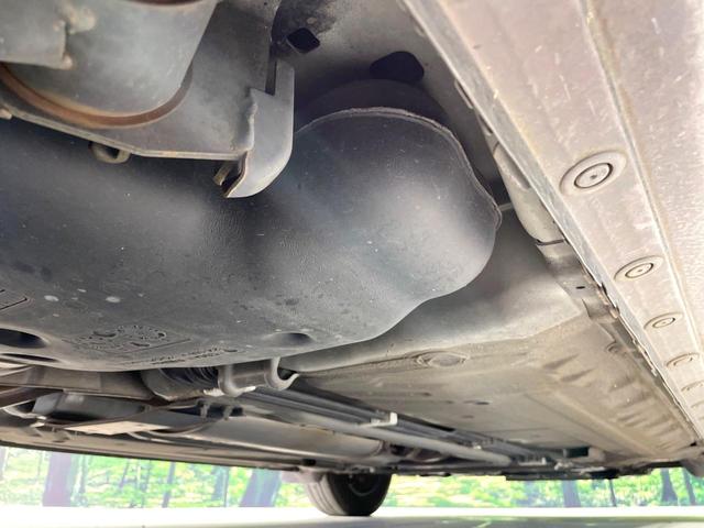 キューブ １５Ｘ　純正ナビ　バックカメラ　スマートキー　アイドリングストップ　電動格納ミラー　純正１４インチホイール　エアコン　盗難防止システム　衝突安全ボディー　プライバシーガラス　禁煙車（22枚目）