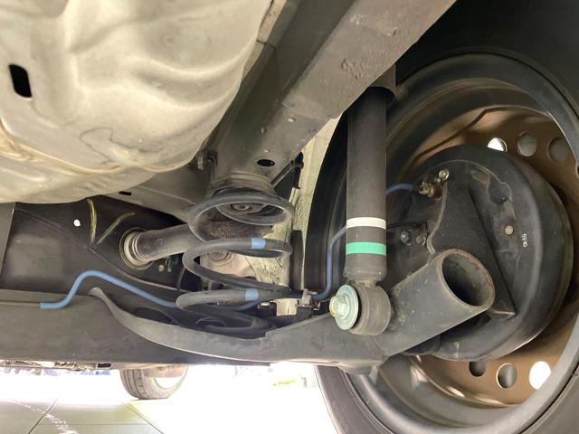 キューブ １５Ｘ　純正ナビ　バックカメラ　スマートキー　アイドリングストップ　電動格納ミラー　純正１４インチホイール　エアコン　盗難防止システム　衝突安全ボディー　プライバシーガラス　禁煙車（23枚目）