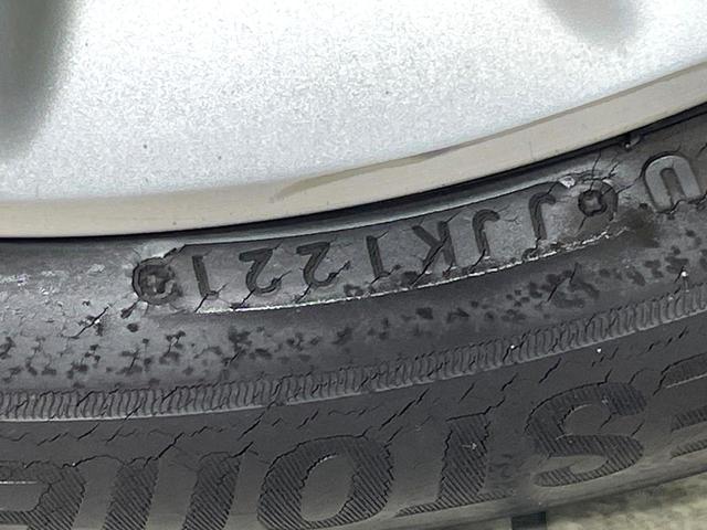 キューブ １５Ｘ　純正ナビ　バックカメラ　スマートキー　アイドリングストップ　電動格納ミラー　純正１４インチホイール　エアコン　盗難防止システム　衝突安全ボディー　プライバシーガラス　禁煙車（31枚目）