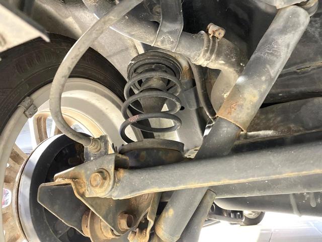 デイズ ハイウェイスター Vセレクション+セーフティ ナビ 全周囲カメラ 禁煙車 スマートキー HIDヘッドライト ETC オートエアコン 純正14インチAW CD再生 DVD再生 フルセグ 純正革巻きステアリング アイドリングストップ 盗難防止システム(22枚目)