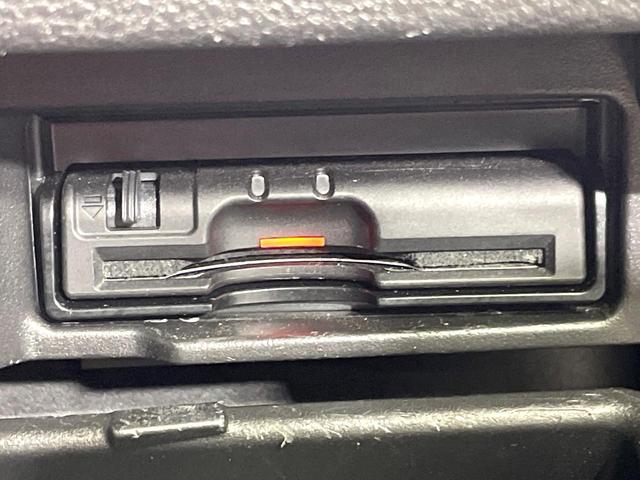 セレナ ハイウェイスター　衝突軽減　両側電動スライド　後席モニター　純正９型ナビ　全周囲カメラ　ドライブレコーダー　ＥＴＣ　ＬＥＤヘッド　スマートキー　オートエアコン　純正１６インチアルミ　ステアリングスイッチ　禁煙車（44枚目）