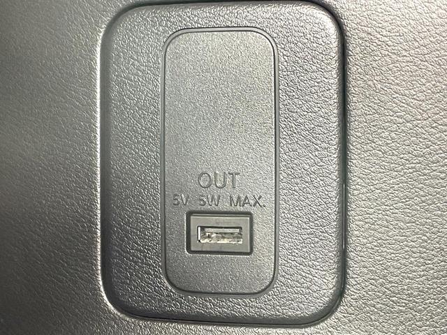 セレナ ハイウェイスター　衝突軽減　両側電動スライド　後席モニター　純正９型ナビ　全周囲カメラ　ドライブレコーダー　ＥＴＣ　ＬＥＤヘッド　スマートキー　オートエアコン　純正１６インチアルミ　ステアリングスイッチ　禁煙車（54枚目）