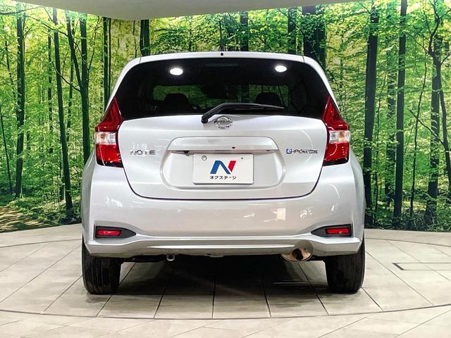 ノート ｅ－パワー　Ｘ　衝突軽減　純正ナビ　バックカメラ　ドライブレコーダー　ＥＴＣ　スマートキー　オートエアコン　Ｂｌｕｅｔｏｏｔｈ再生　車線逸脱警報　横滑り防止装置　オートライト　電動格納ミラー　禁煙車（15枚目）