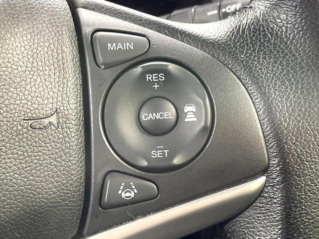 フィット 15XL ホンダセンシング 純正8型ナビ 衝突軽減装置 レーダークルーズ バックカメラ シートヒーター ETC ドラレコ LEDヘッド オートライト オートエアコン 横滑防止 スマートキー プッシュスタート アイドリングストップ(4枚目)