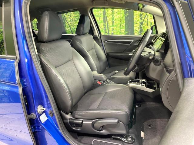 フィット 15XL ホンダセンシング 純正8型ナビ 衝突軽減装置 レーダークルーズ バックカメラ シートヒーター ETC ドラレコ LEDヘッド オートライト オートエアコン 横滑防止 スマートキー プッシュスタート アイドリングストップ(8枚目)