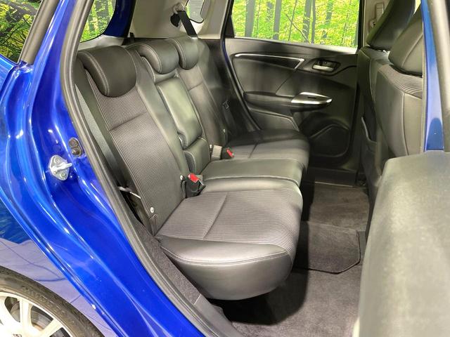 フィット 15XL ホンダセンシング 純正8型ナビ 衝突軽減装置 レーダークルーズ バックカメラ シートヒーター ETC ドラレコ LEDヘッド オートライト オートエアコン 横滑防止 スマートキー プッシュスタート アイドリングストップ(9枚目)