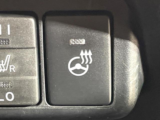 シエンタ ハイブリッドＧ　クエロ　両側電動スライドドア　純正９型ナビ　全周囲カメラ　セーフティセンス　禁煙車　シートヒーター　ドラレコ　コーナーセンサー　スマートキー　ＬＥＤヘッド　ＥＴＣ　ステアリングヒーター　オートハイビーム（41枚目）