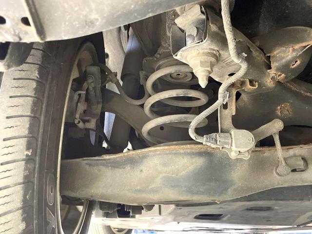 プリウス S ナビ 寒冷地仕様 禁煙車 ドラレコ スマートキー LEDヘッド ETC オートライト オートエアコン Bluetooth再生 CD再生 DVD再生 フルセグ 革巻きステアリング ステアリングスイッチ(23枚目)