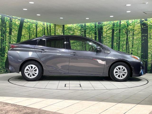 プリウス S ナビ 寒冷地仕様 禁煙車 ドラレコ スマートキー LEDヘッド ETC オートライト オートエアコン Bluetooth再生 CD再生 DVD再生 フルセグ 革巻きステアリング ステアリングスイッチ(27枚目)