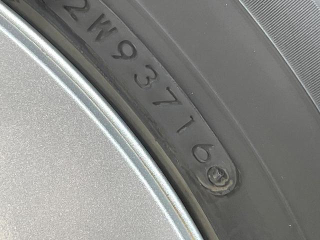 プリウス S ナビ 寒冷地仕様 禁煙車 ドラレコ スマートキー LEDヘッド ETC オートライト オートエアコン Bluetooth再生 CD再生 DVD再生 フルセグ 革巻きステアリング ステアリングスイッチ(32枚目)