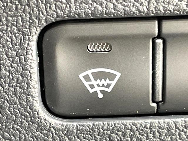 プリウス S ナビ 寒冷地仕様 禁煙車 ドラレコ スマートキー LEDヘッド ETC オートライト オートエアコン Bluetooth再生 CD再生 DVD再生 フルセグ 革巻きステアリング ステアリングスイッチ(43枚目)