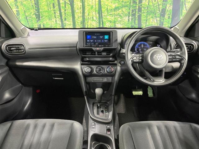 ヤリスクロス X 衝突軽減 レーダークルーズコントロール SDナビ バックカメラ ドライブレコーダー ETC スマートキー オートハイビーム ステアリングスイッチ 電動パーキング Bluetooth再生 禁煙車(2枚目)