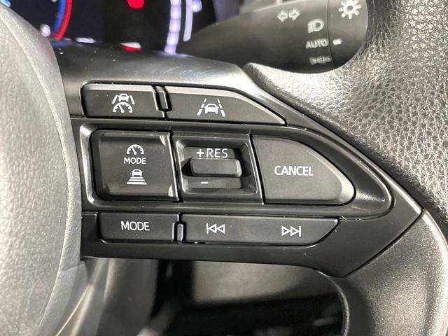 ヤリスクロス X 衝突軽減 レーダークルーズコントロール SDナビ バックカメラ ドライブレコーダー ETC スマートキー オートハイビーム ステアリングスイッチ 電動パーキング Bluetooth再生 禁煙車(4枚目)