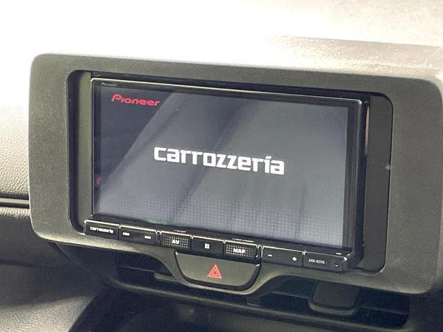 ヤリスクロス X 衝突軽減 レーダークルーズコントロール SDナビ バックカメラ ドライブレコーダー ETC スマートキー オートハイビーム ステアリングスイッチ 電動パーキング Bluetooth再生 禁煙車(5枚目)