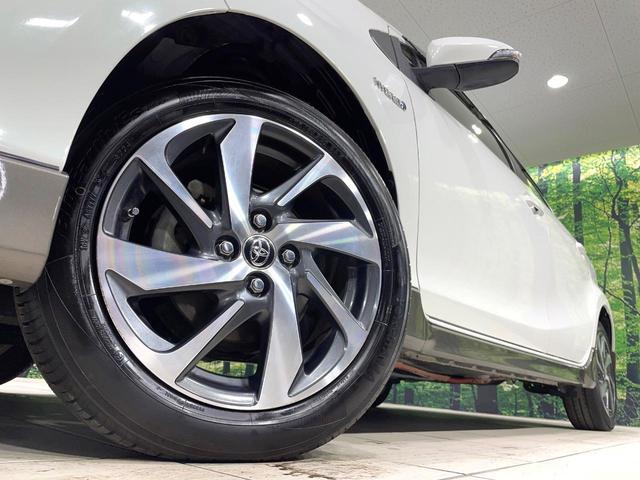 アクア Ｘ－アーバン　純正ＳＤナビ　バックカメラ　禁煙車　ハーフレザーシート　ドラレコ　スマートキー　ＬＥＤヘッド　ルーフレール　ビルトインＥＴＣ　純正１６インチアルミ　オートライト　オートエアコン　Ｂｌｕｅｔｏｏｔｈ（11枚目）